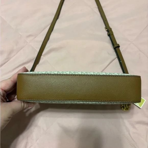 Michael Kors White and Brown Crossbody Bag with Gold-Tone Hardware - Picture 8 of 10